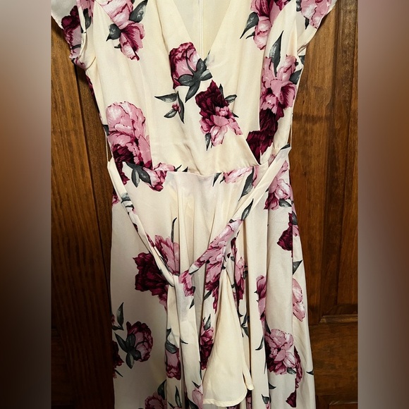 Lulu's French Countryside Blush Floral Print High-Low Dress Size Small - Picture 11 of 11